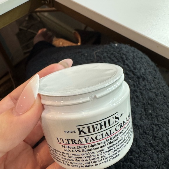 Kiehls ultra face cream - Picture 2 of 4